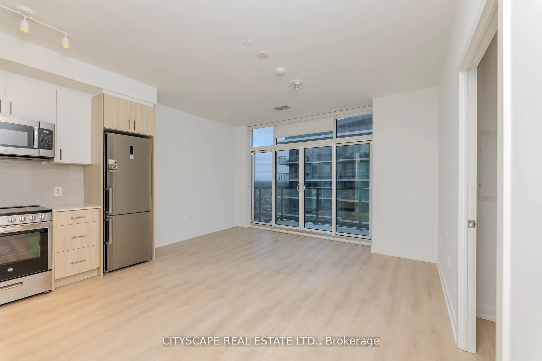 1195 The Queensway Way, #1006