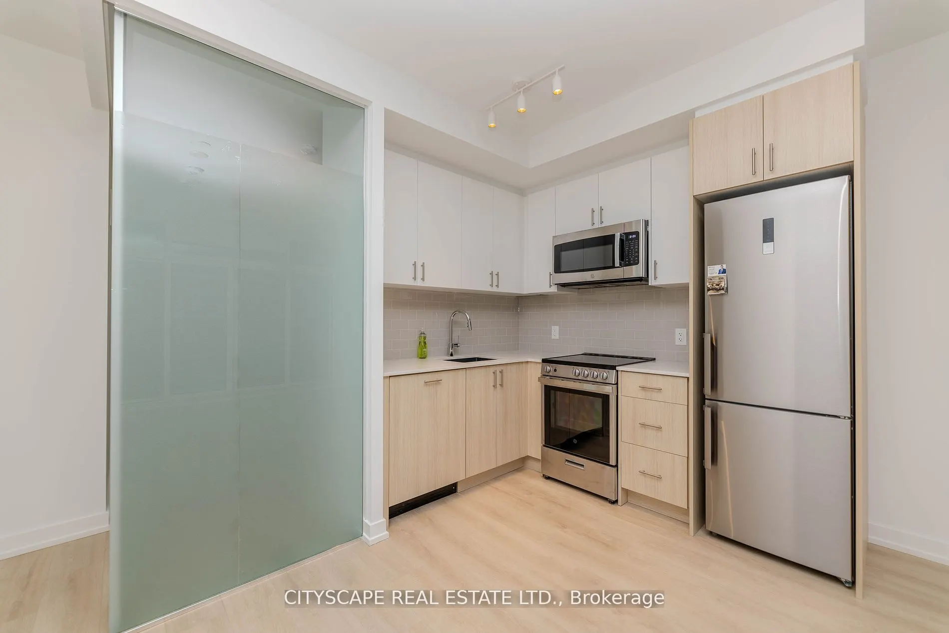 1195 The Queensway Way, #1006