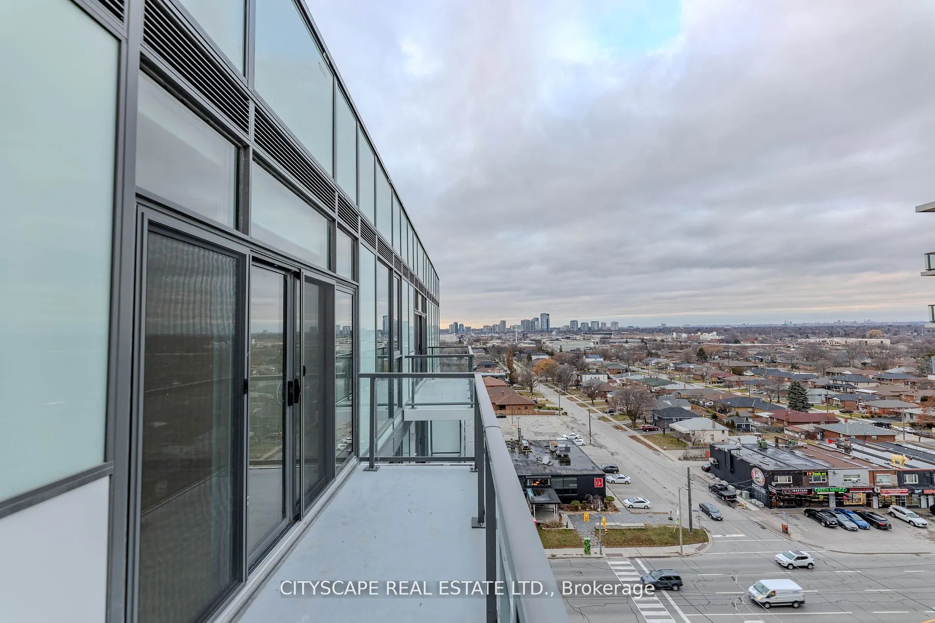 1195 The Queensway Way, #1006