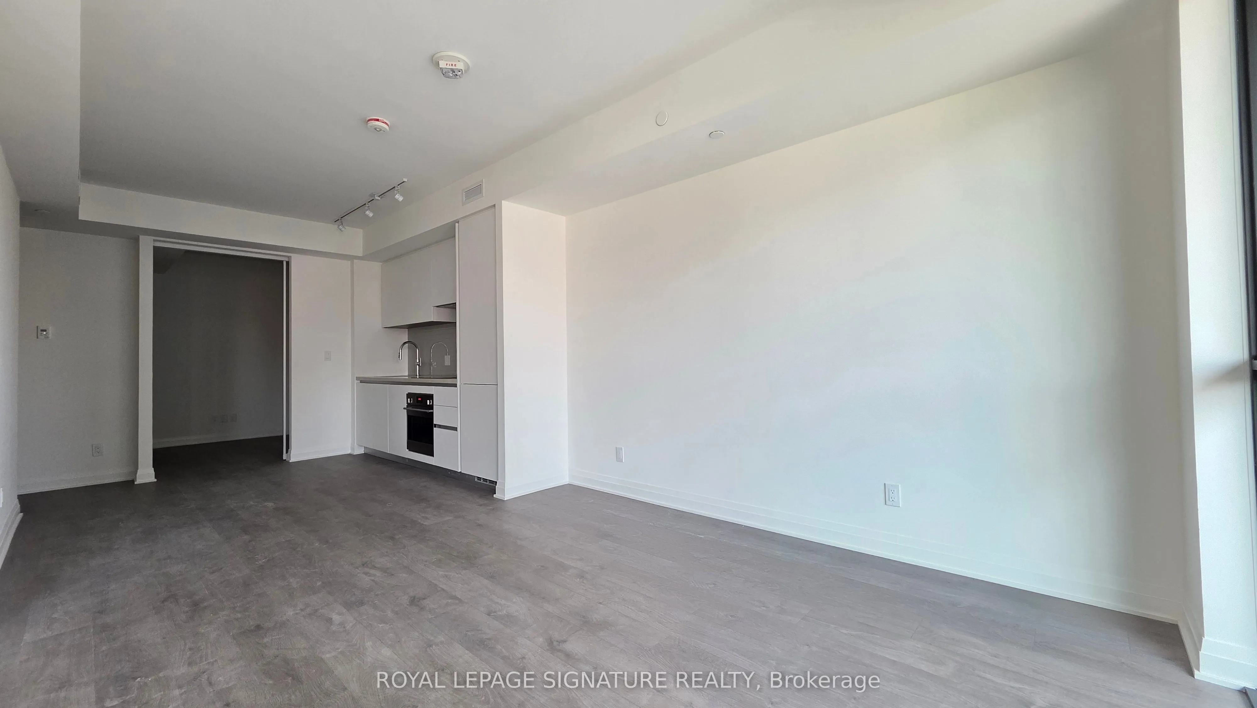 4015 The Exchange, #901