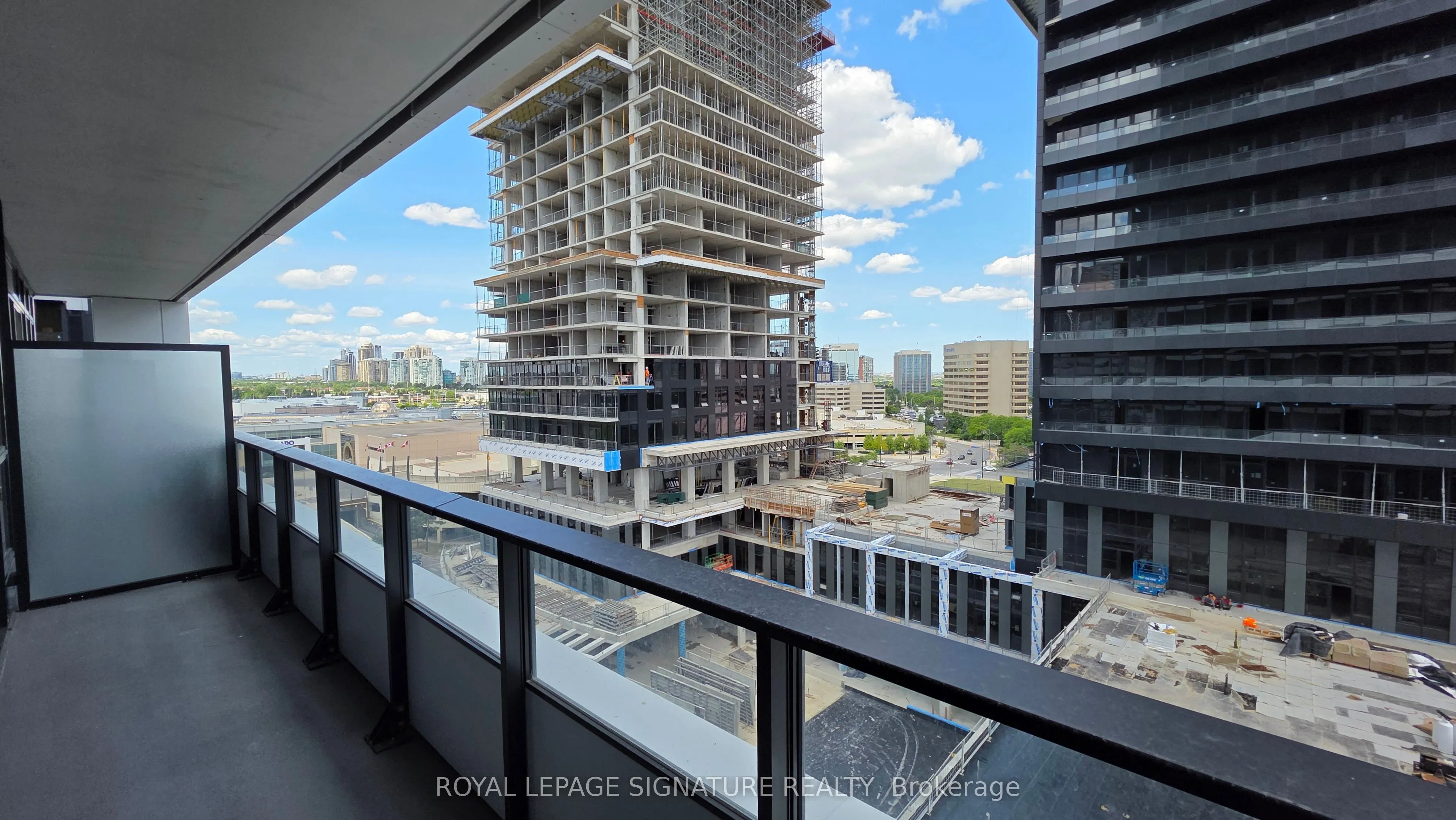 4015 The Exchange, #811