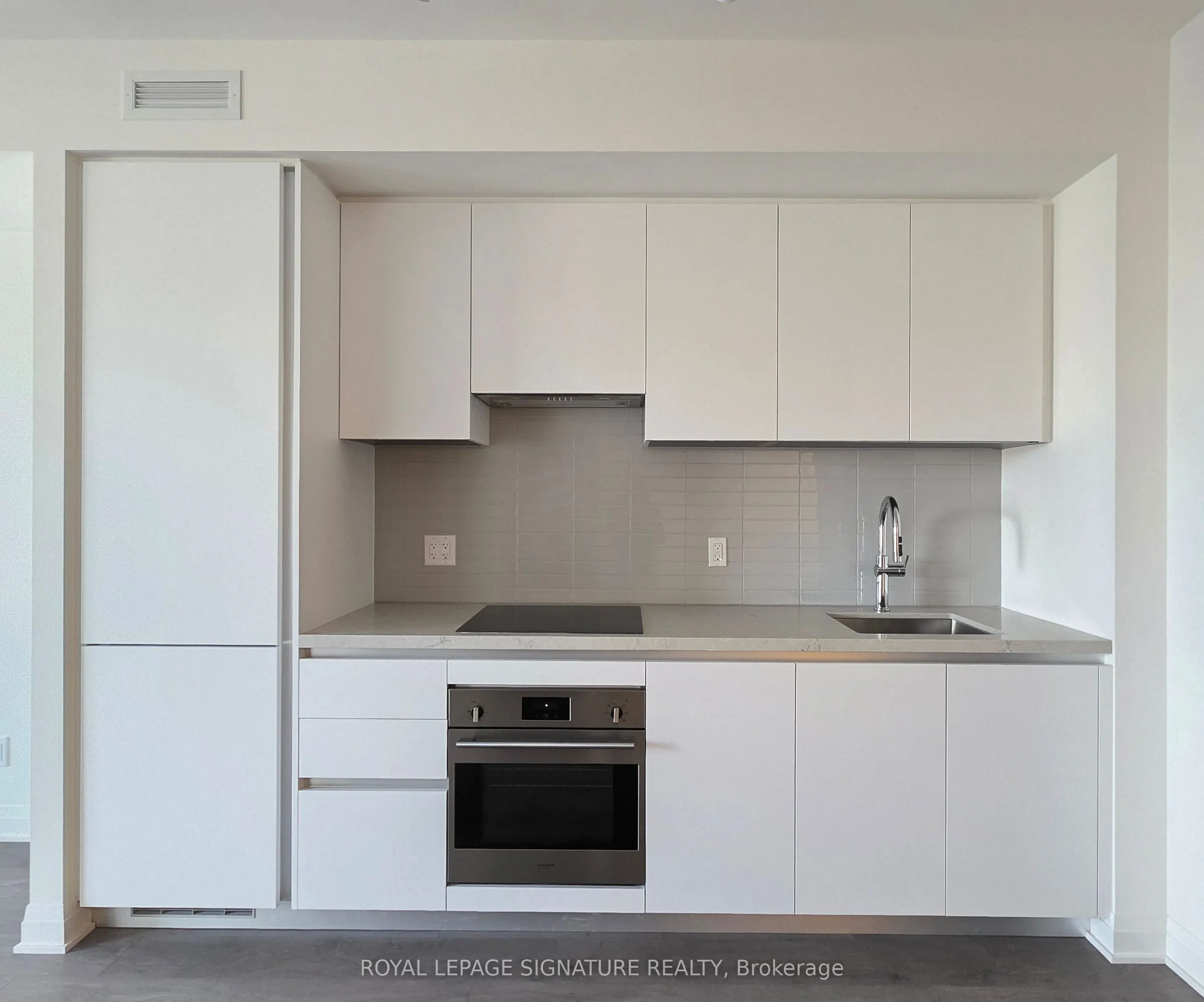 4015 The Exchange, #811