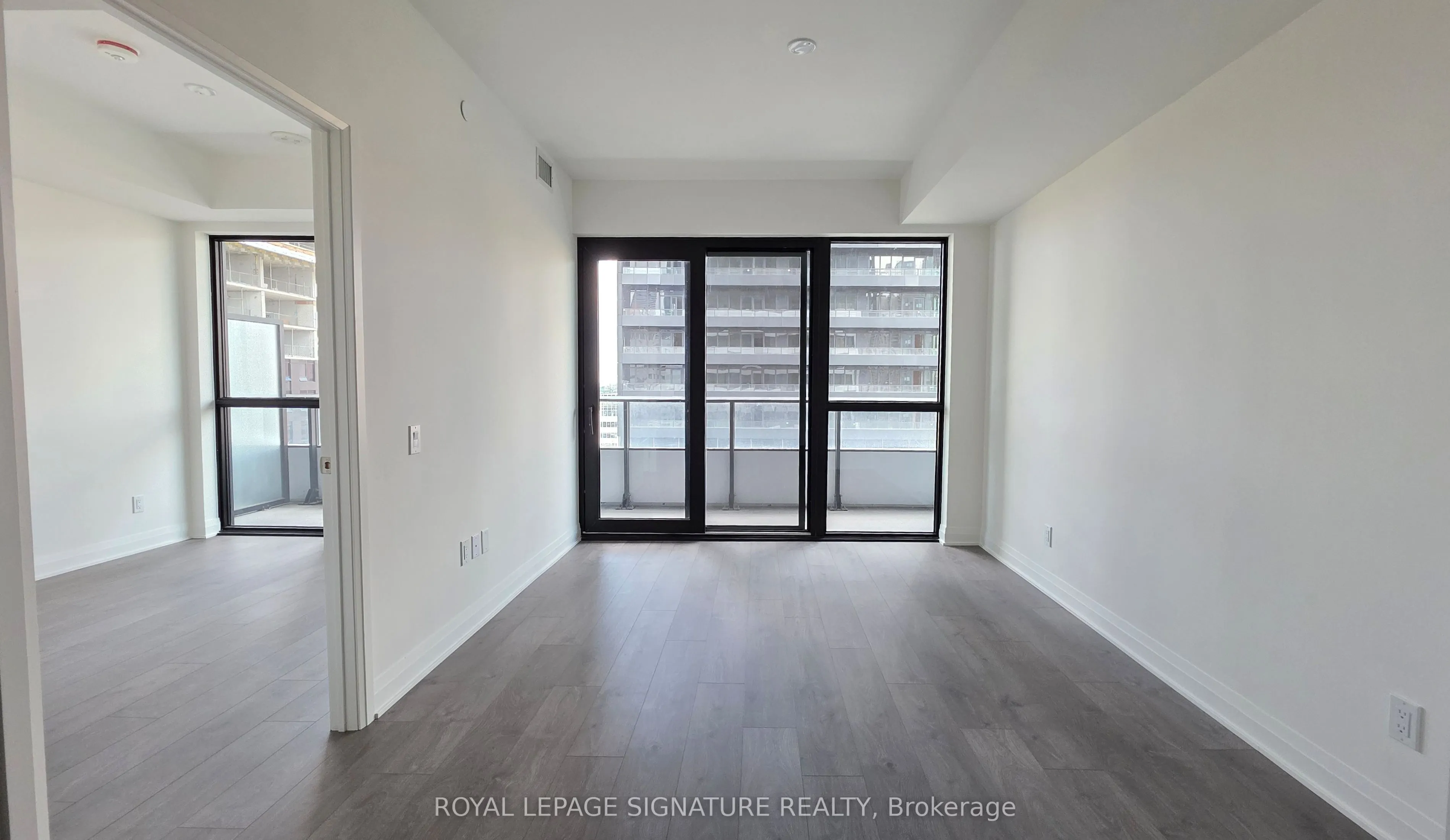 4015 The Exchange, #811