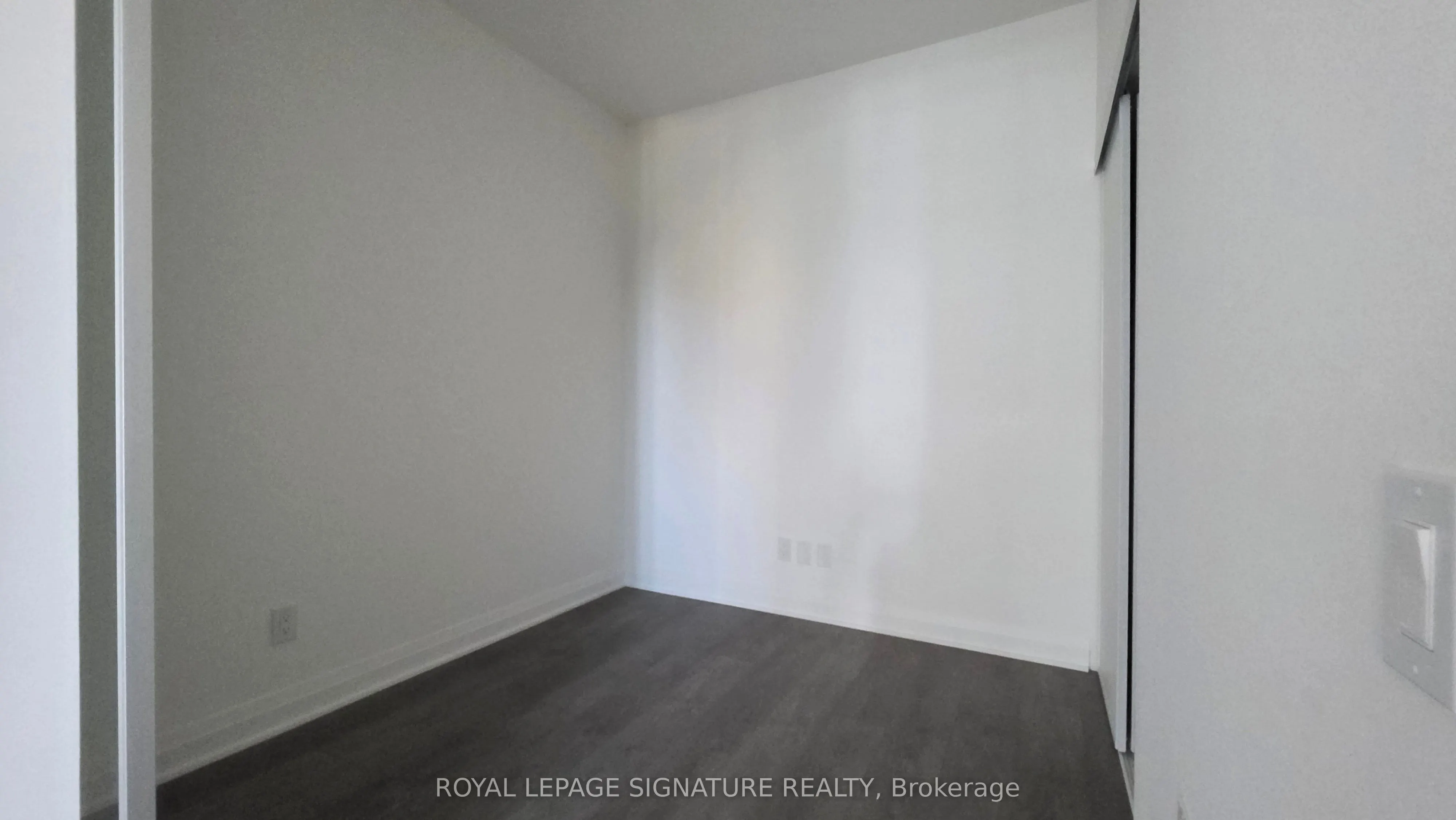 4015 The Exchange, #811