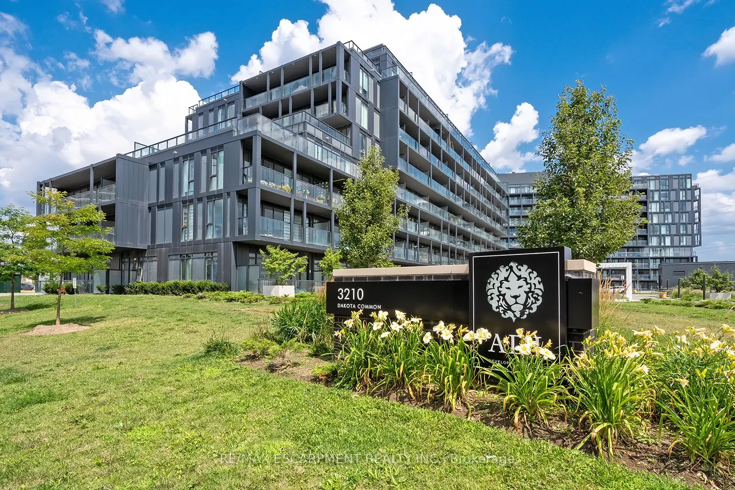 3210 Dakota Common, #A106