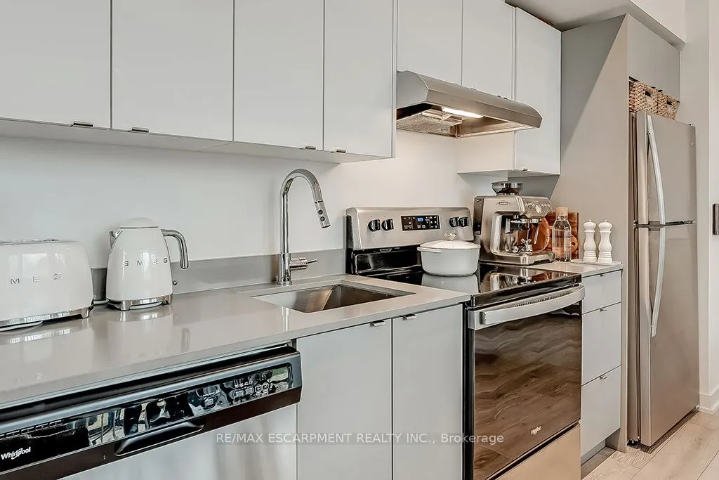 3210 Dakota Common, #A106