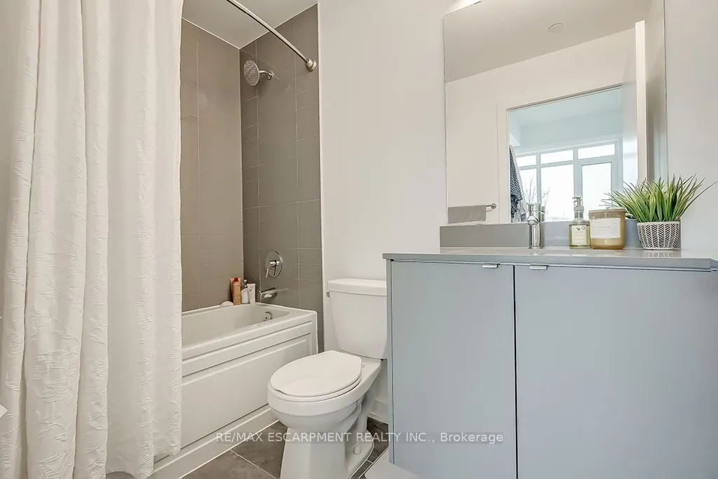 3210 Dakota Common, #A106