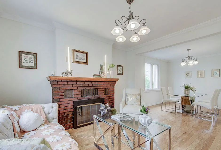 29 Roseland Drive