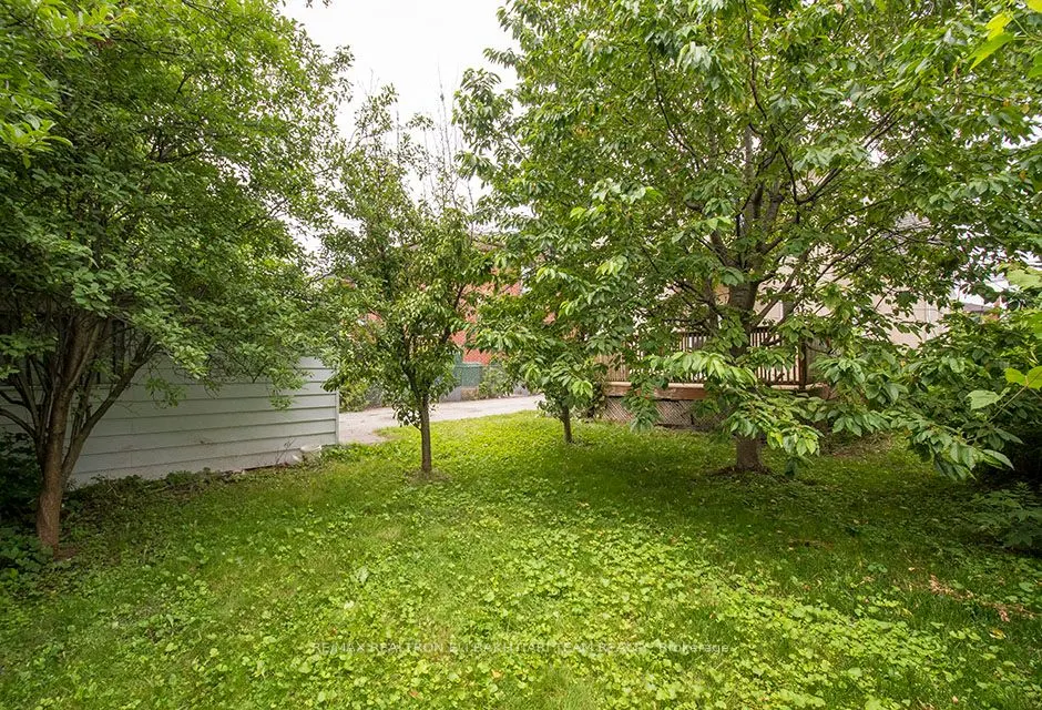 29 Roseland Drive