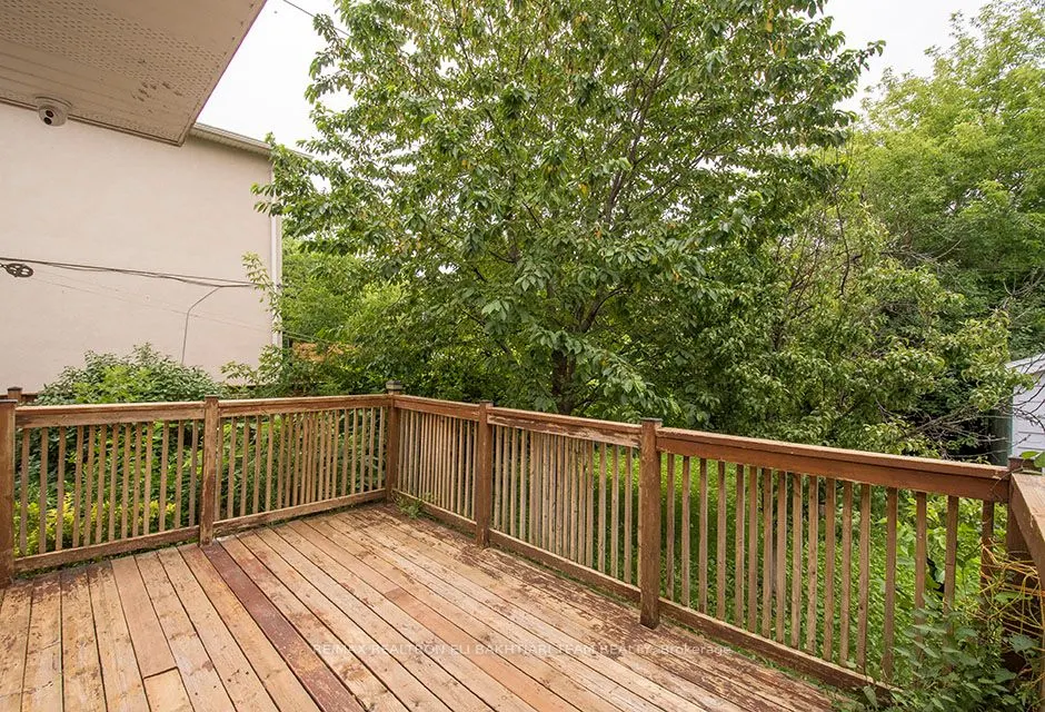 29 Roseland Drive