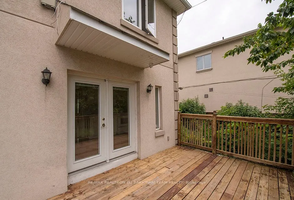 29 Roseland Drive