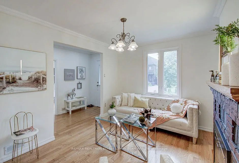 29 Roseland Drive