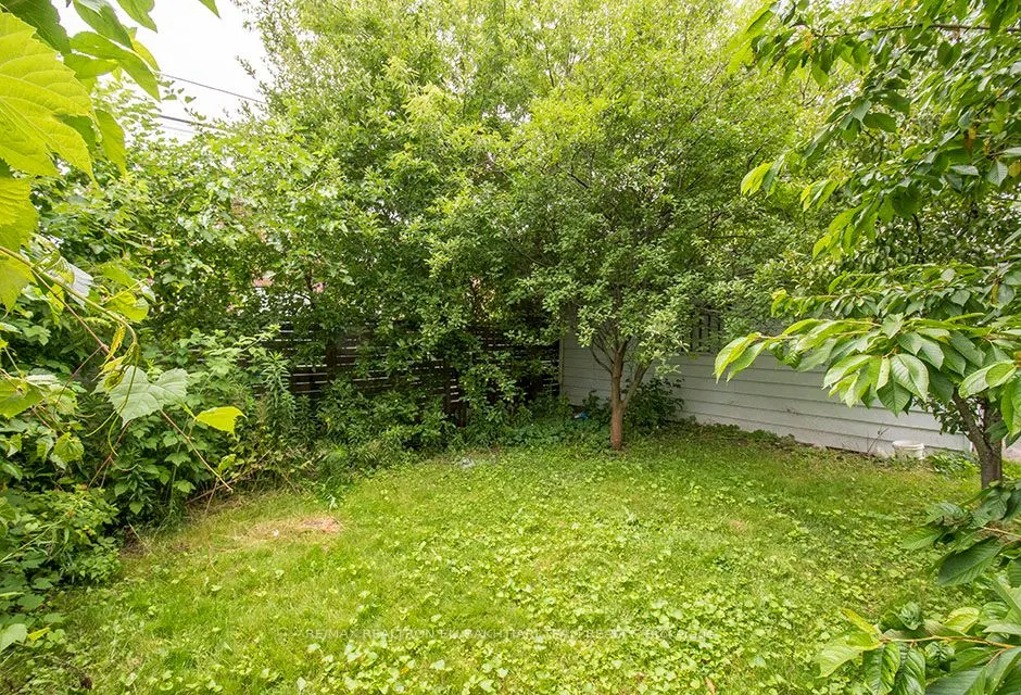 29 Roseland Drive