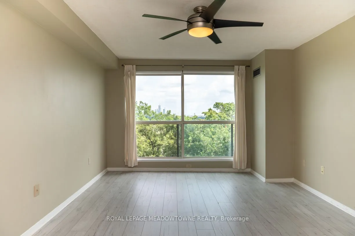 2155 Burnhamthorpe Road W, #902