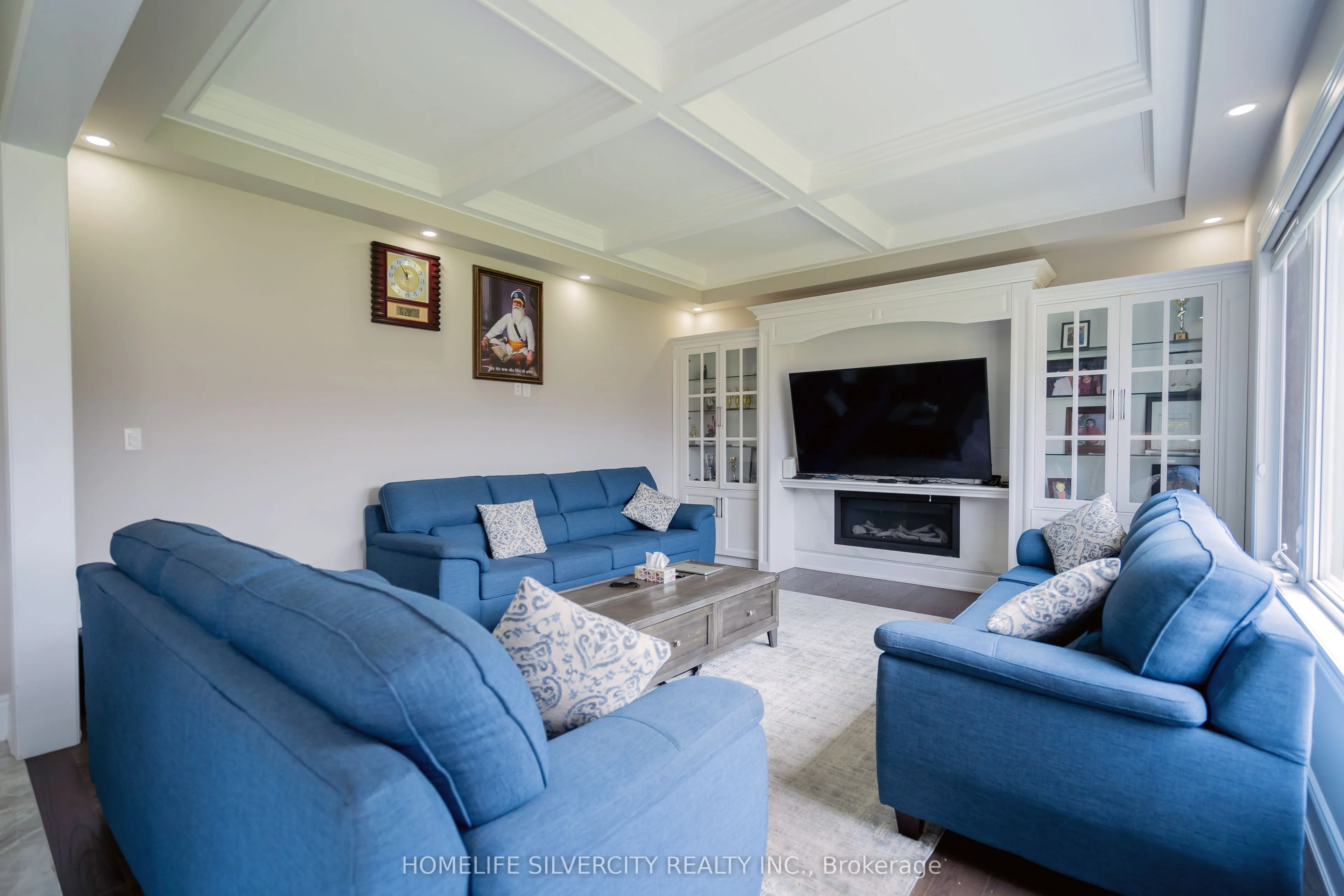 15 Moonstruck Street NE