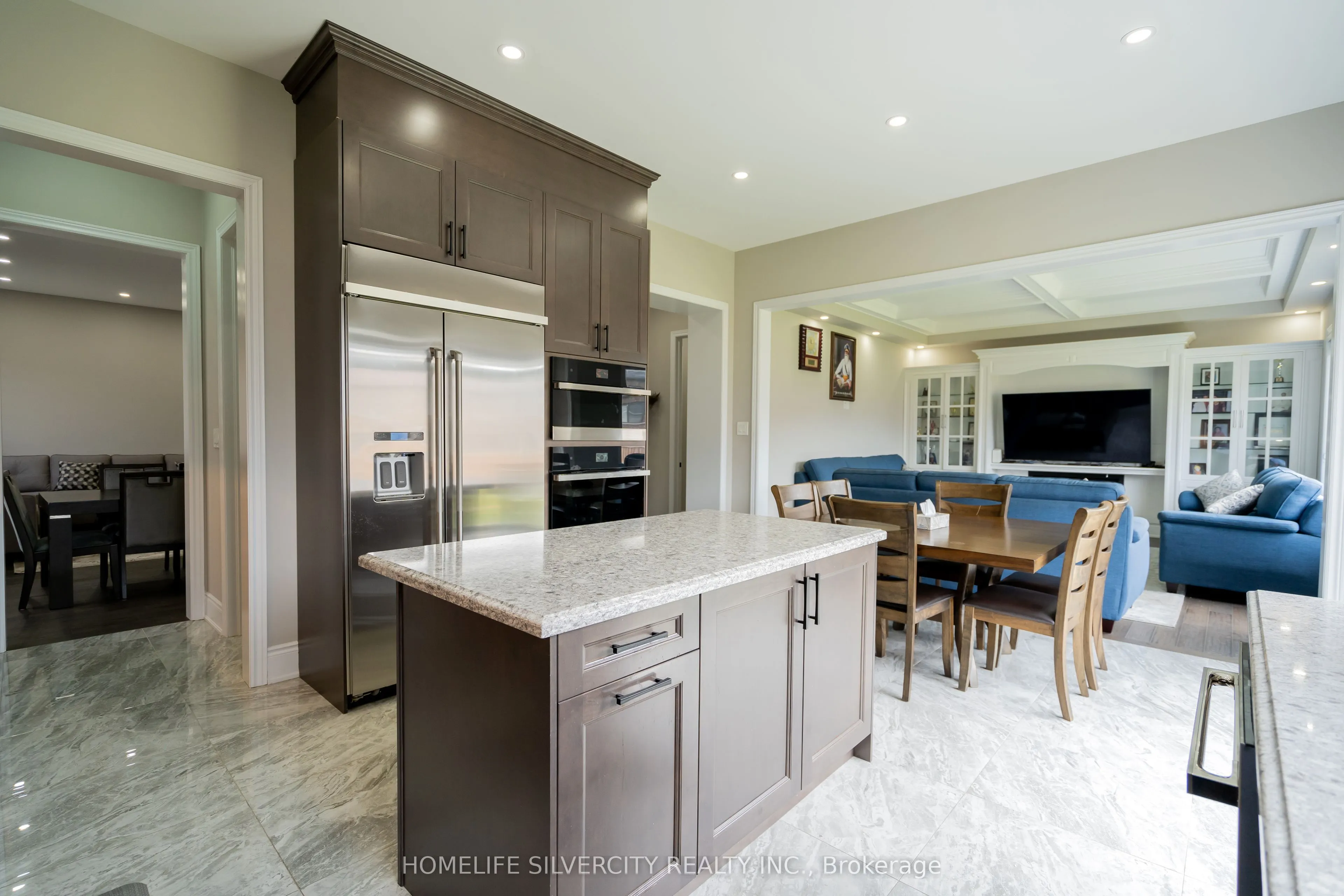 15 Moonstruck Street NE