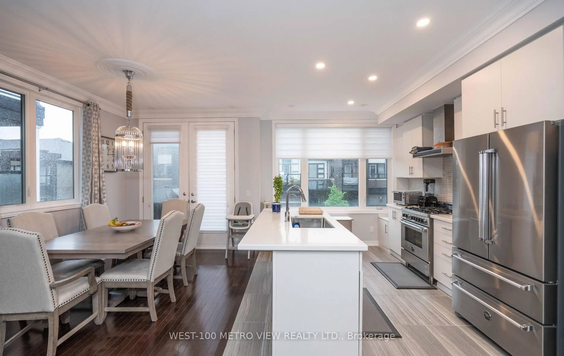 406 Athabasca Common