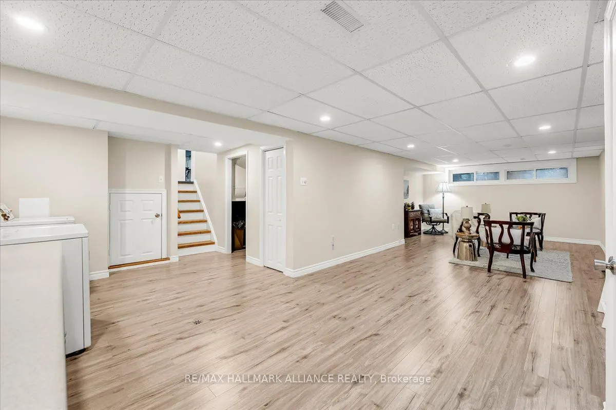 26 Lockton Crescent