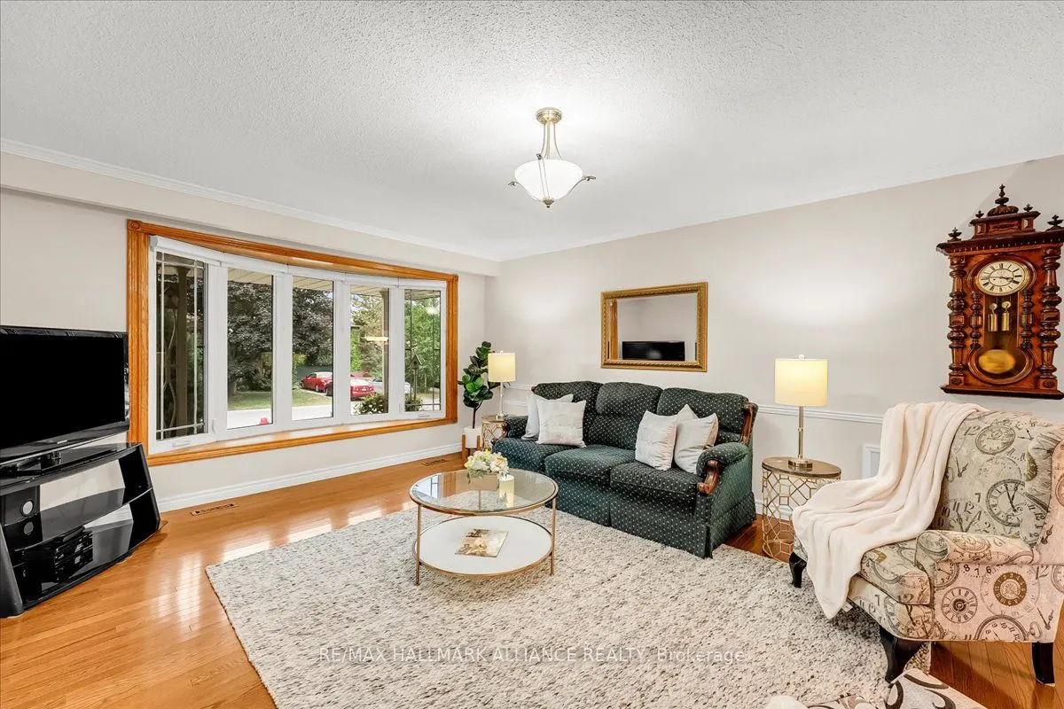 26 Lockton Crescent