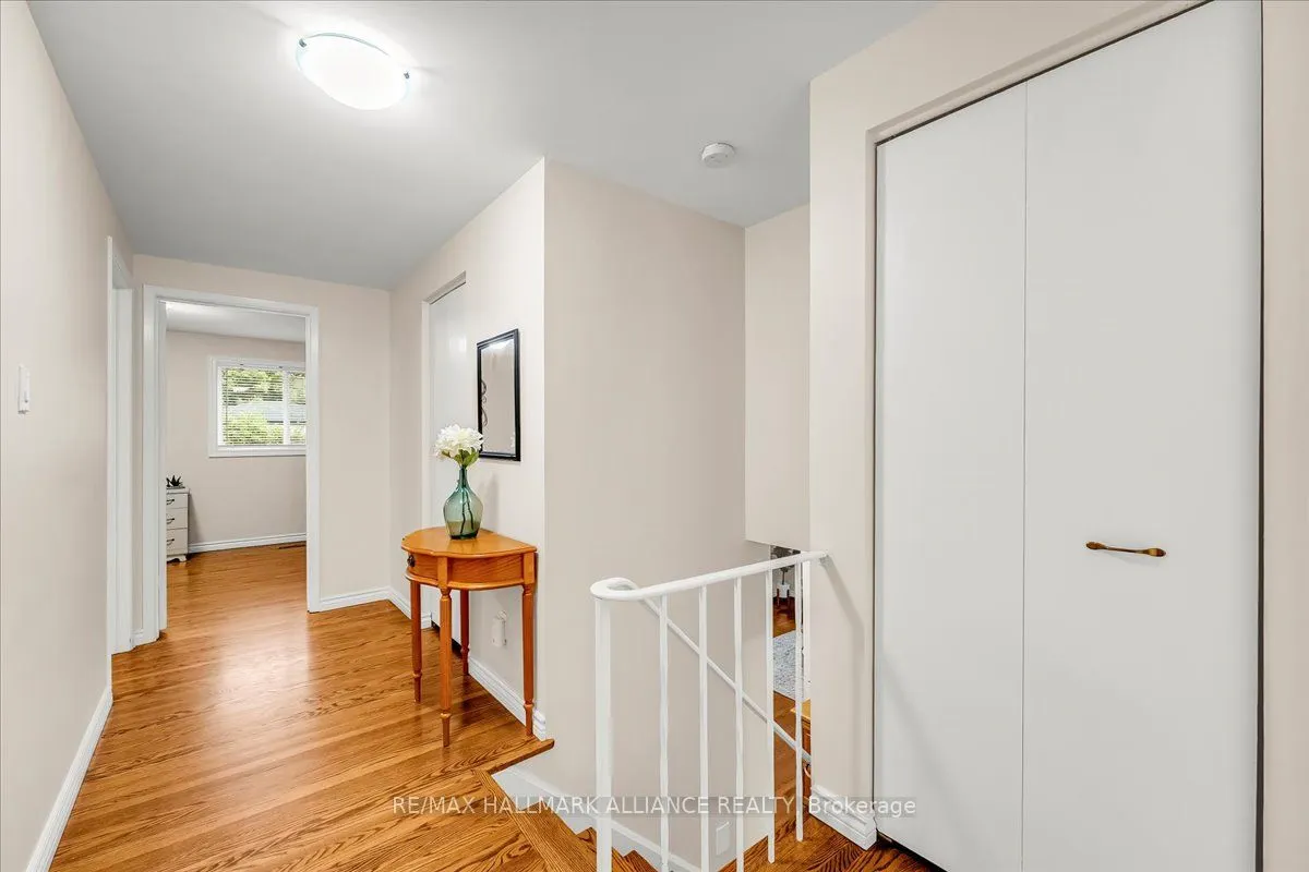 26 Lockton Crescent