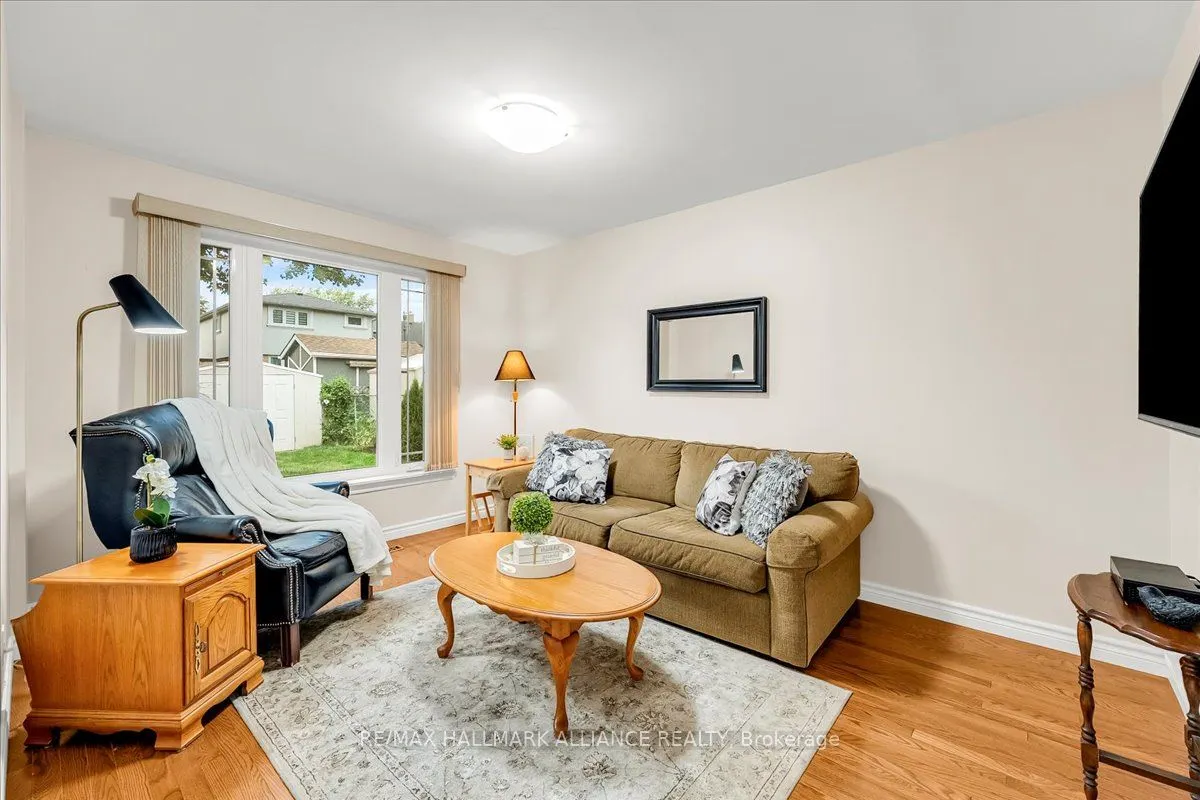26 Lockton Crescent