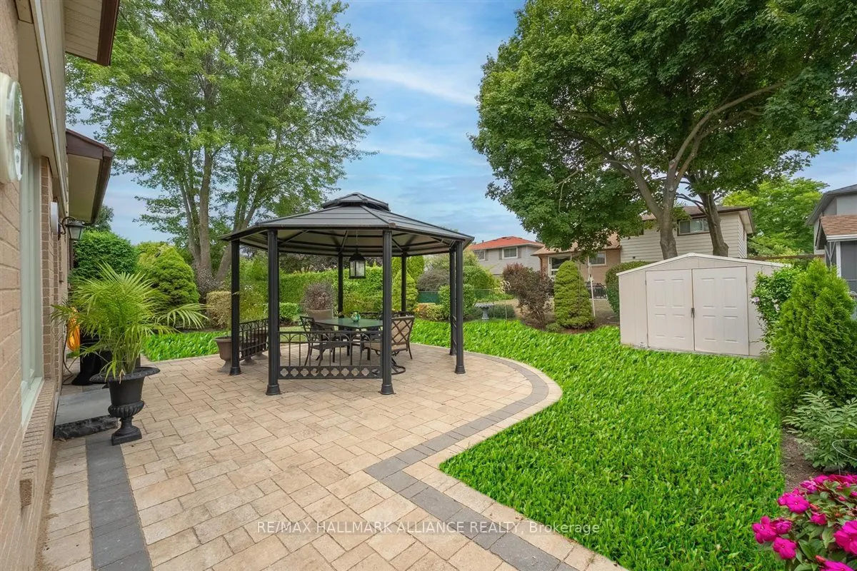 26 Lockton Crescent