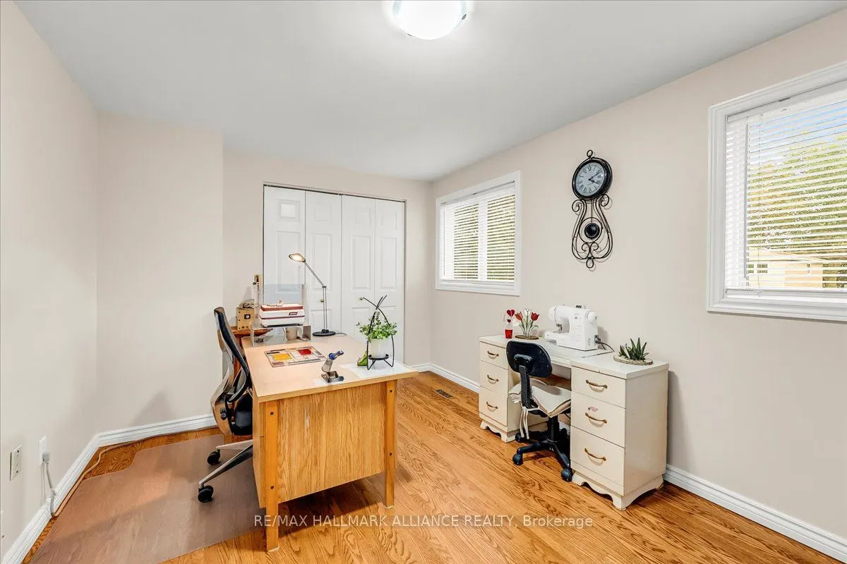 26 Lockton Crescent
