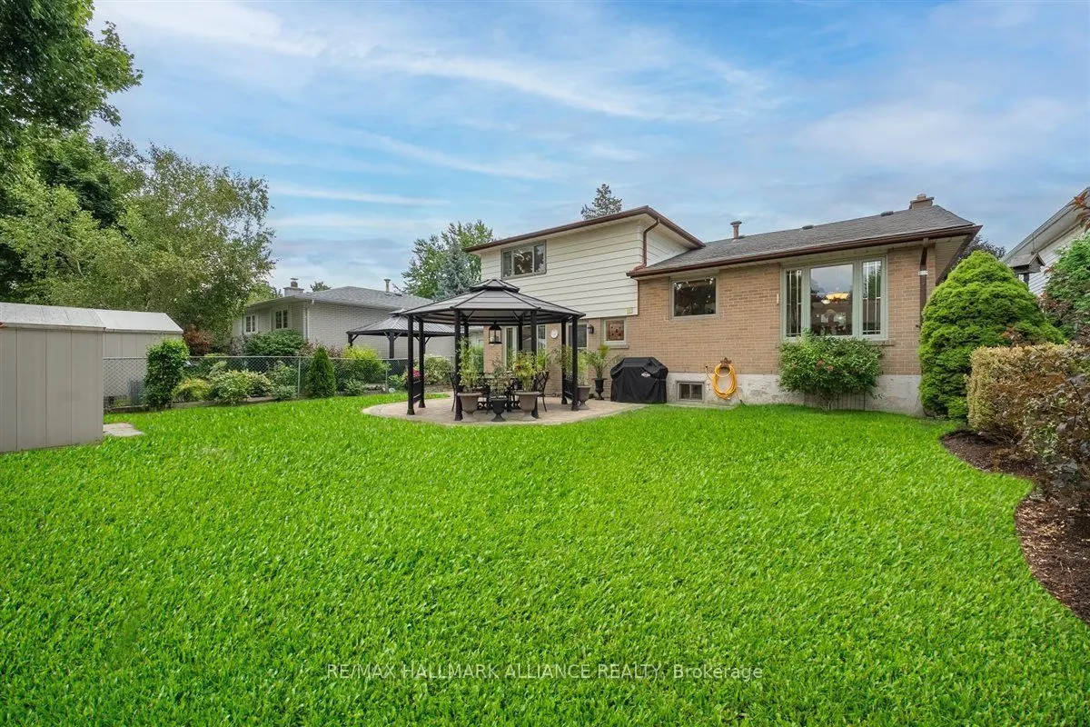 26 Lockton Crescent