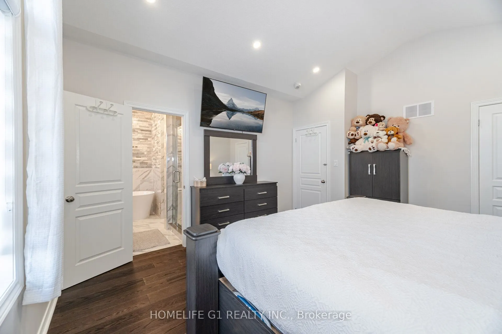 82 Truro Circle