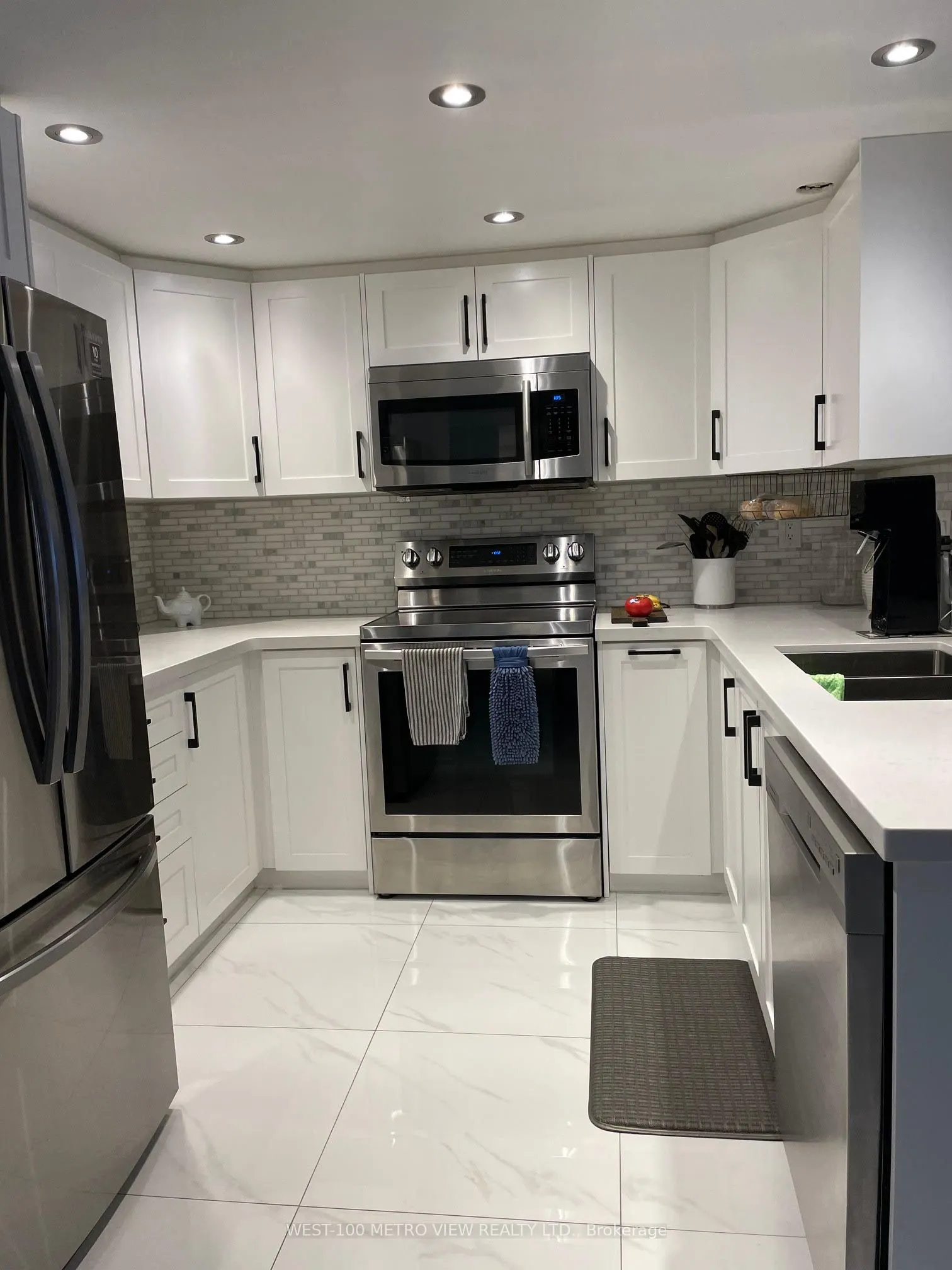 325 Webb Drive, #Ph2403