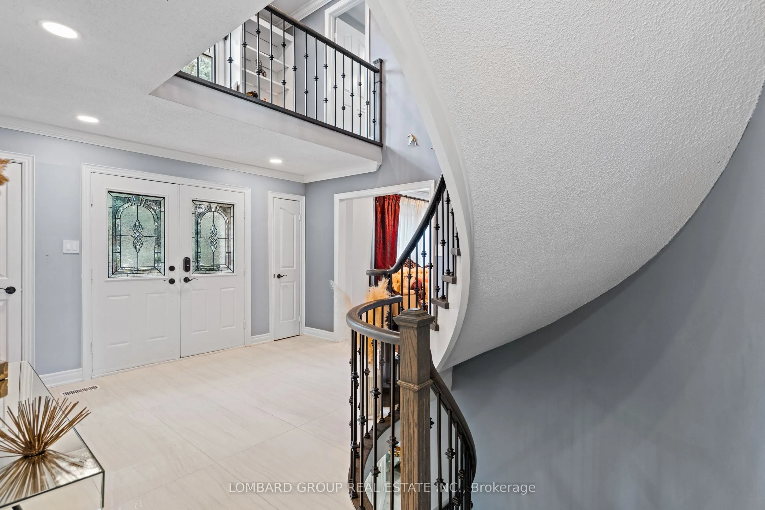10 Whitmore Court