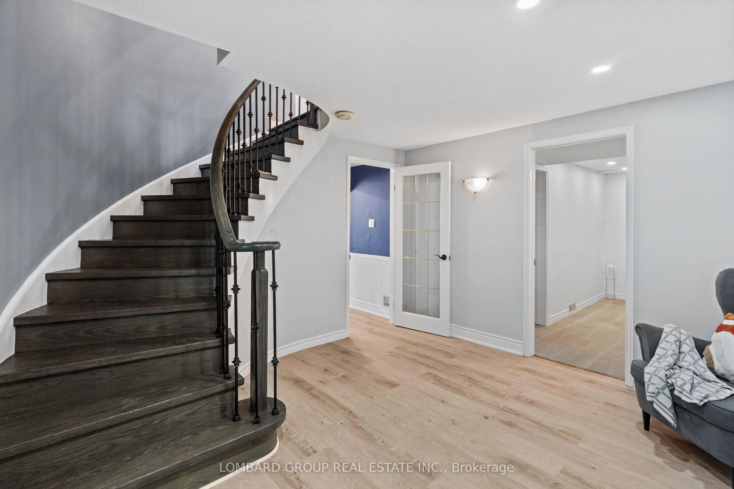 10 Whitmore Court