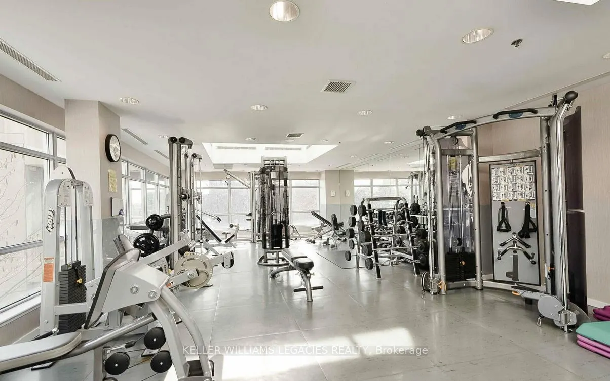 33 Elm Drive W, #2013
