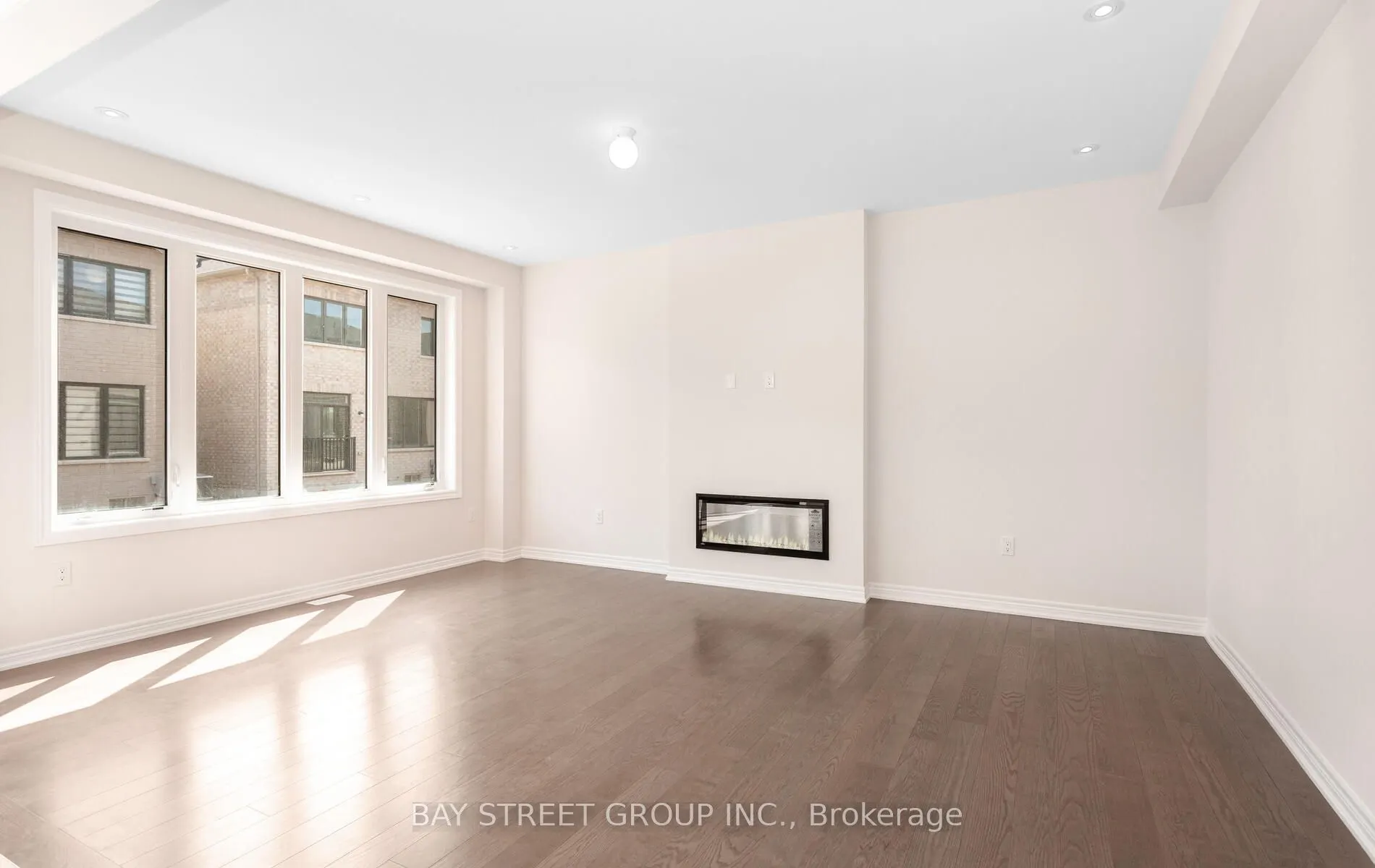 888 Apple Terrace