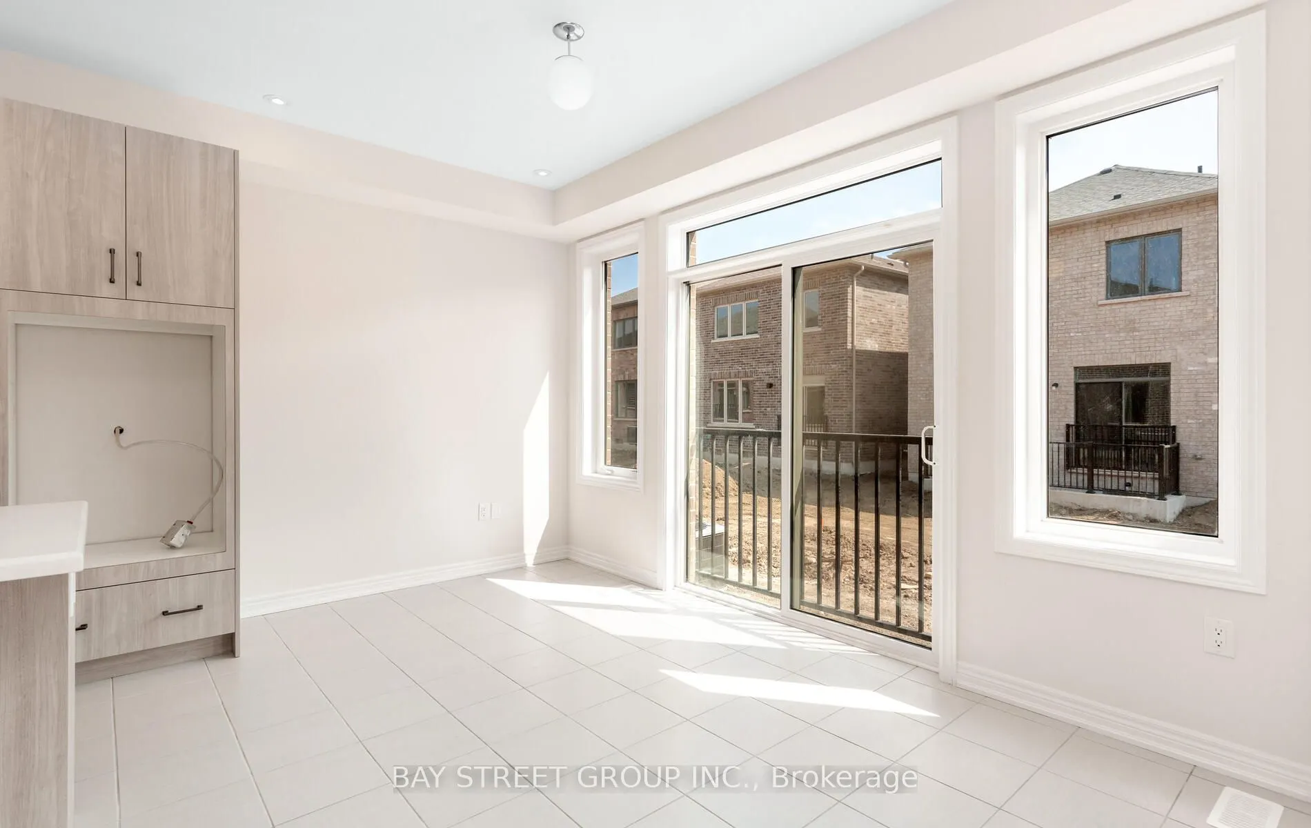 888 Apple Terrace