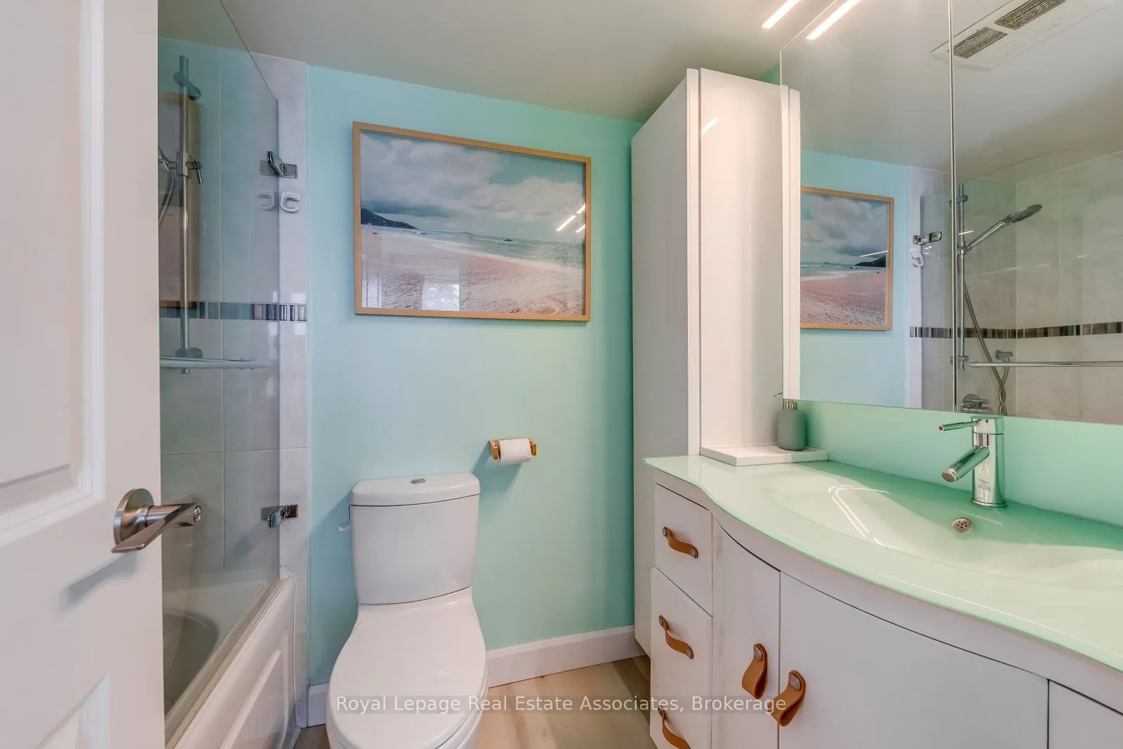 1535 Lakeshore Road E, #308