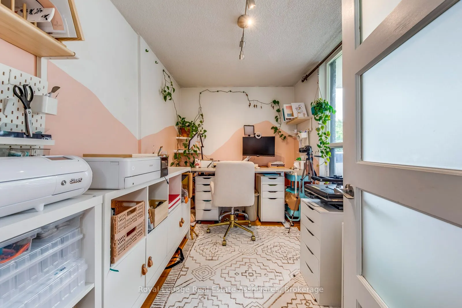 1535 Lakeshore Road E, #308