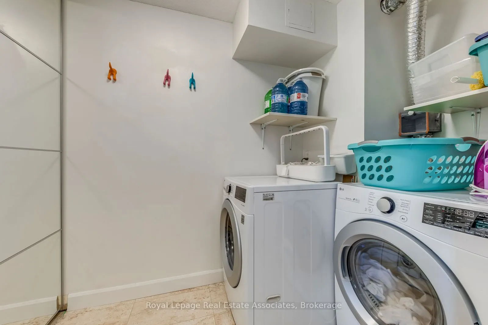 1535 Lakeshore Road E, #308