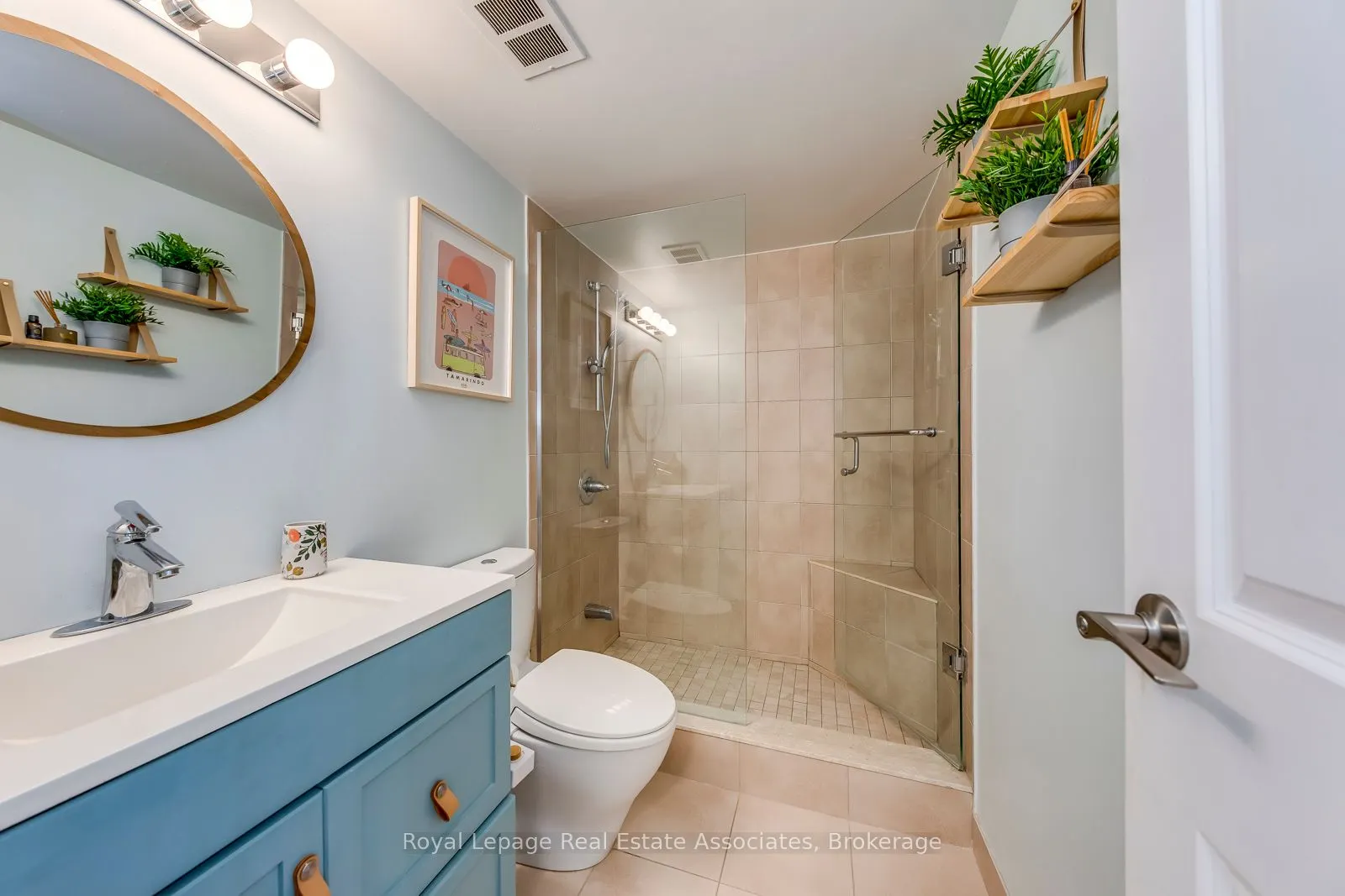 1535 Lakeshore Road E, #308