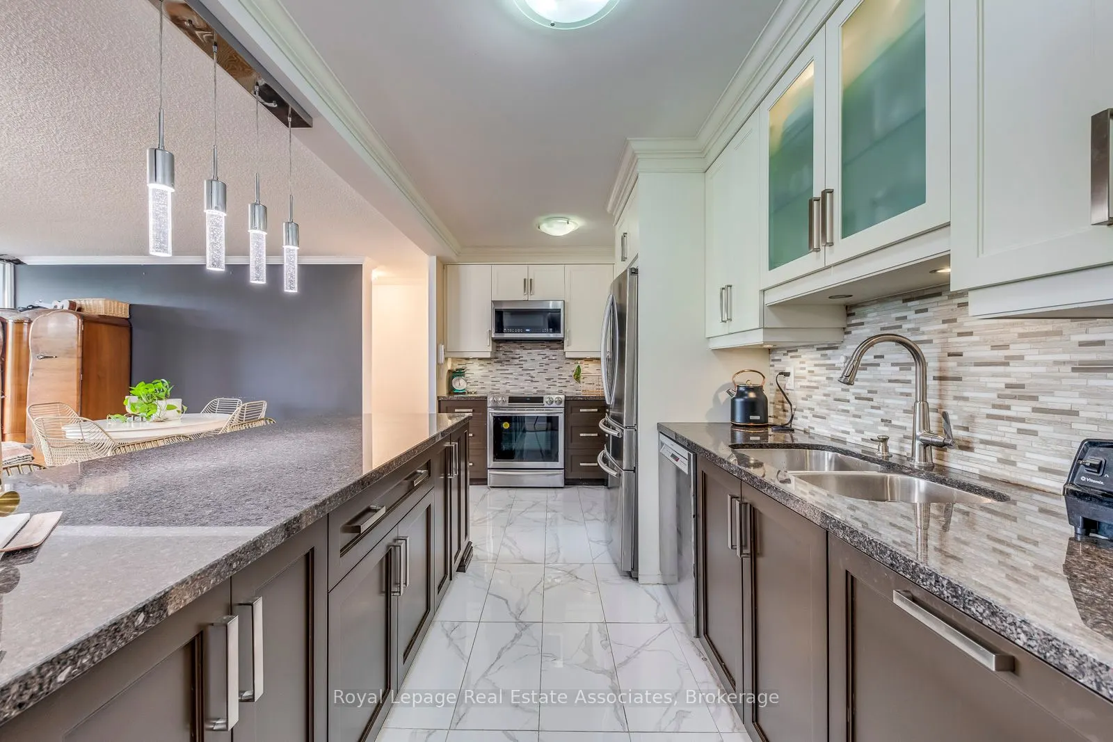 1535 Lakeshore Road E, #308