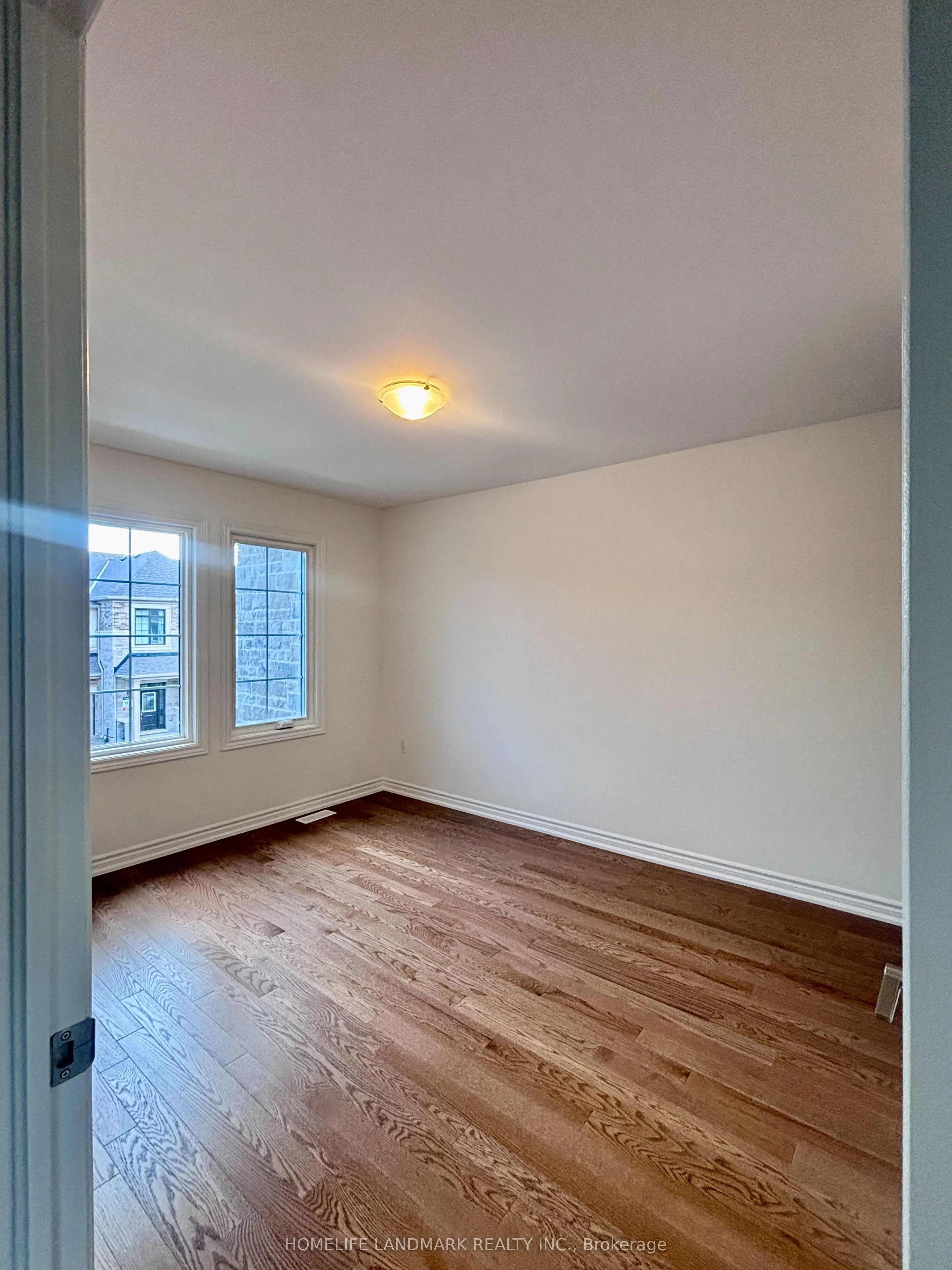 3073 Harvard Gardens