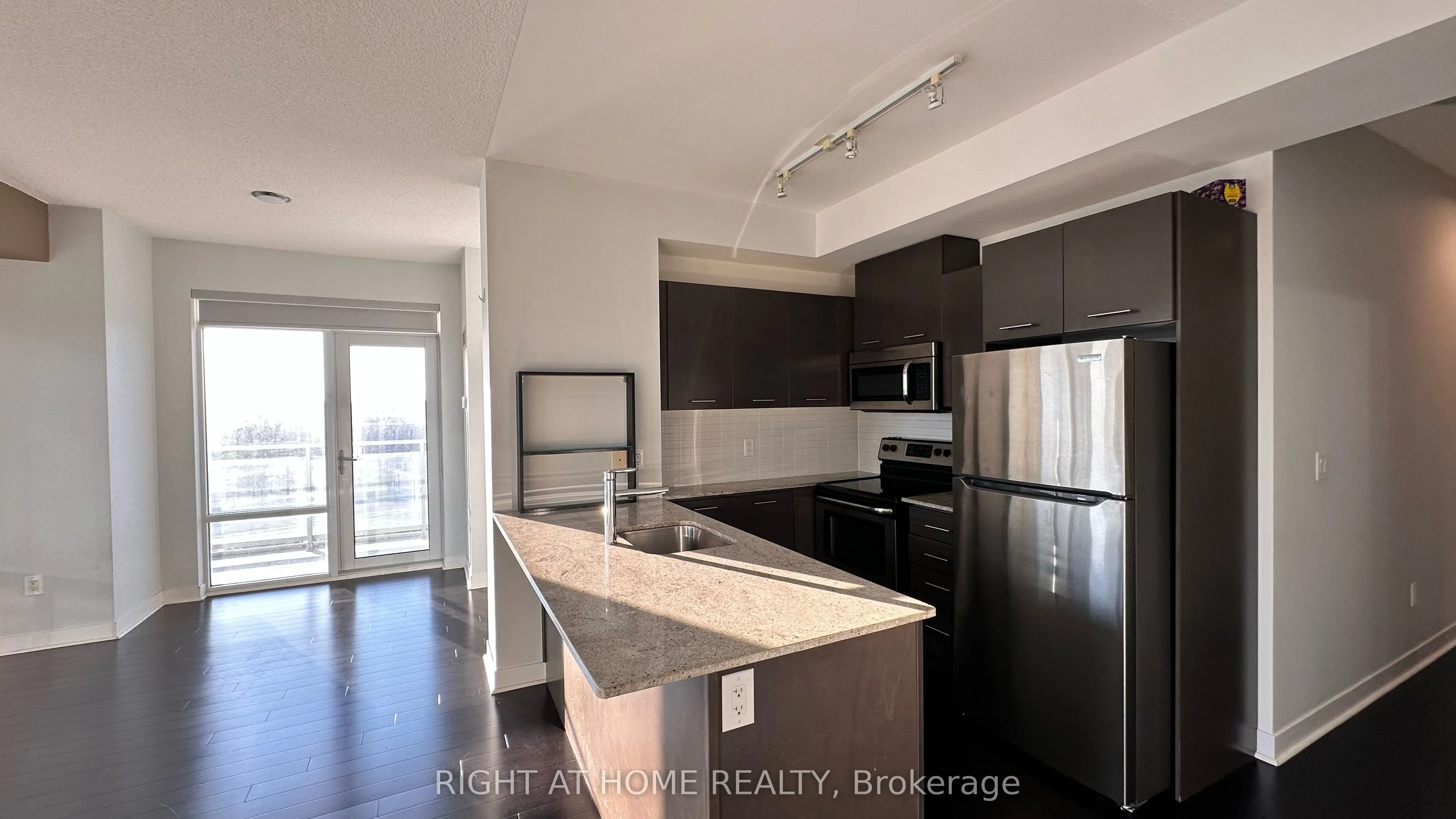 360 Square One Drive, #808