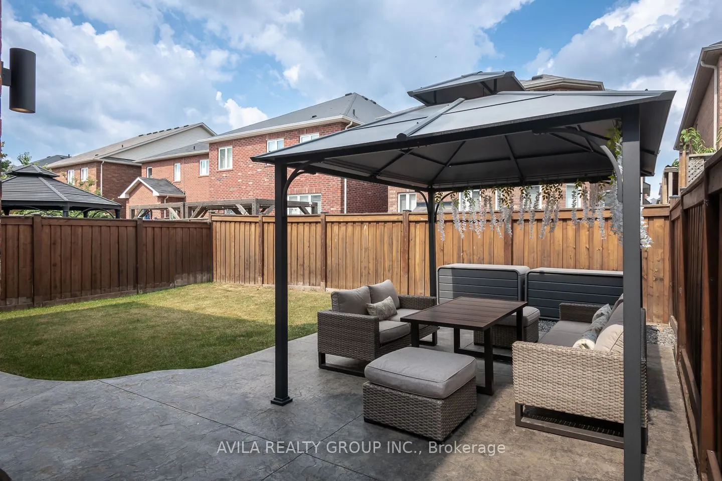 319 Bessborough Drive