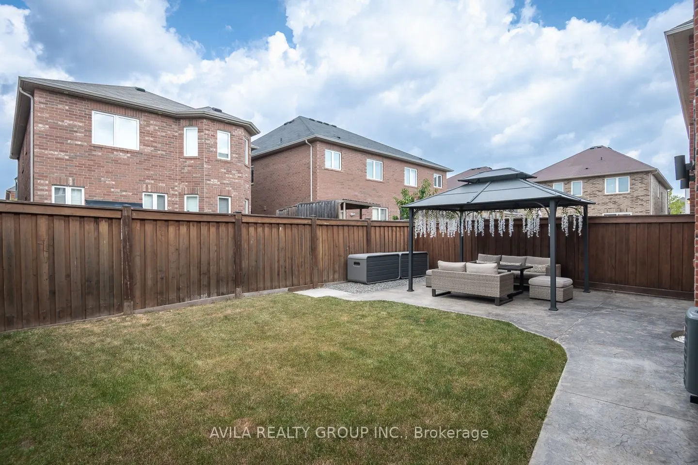 319 Bessborough Drive