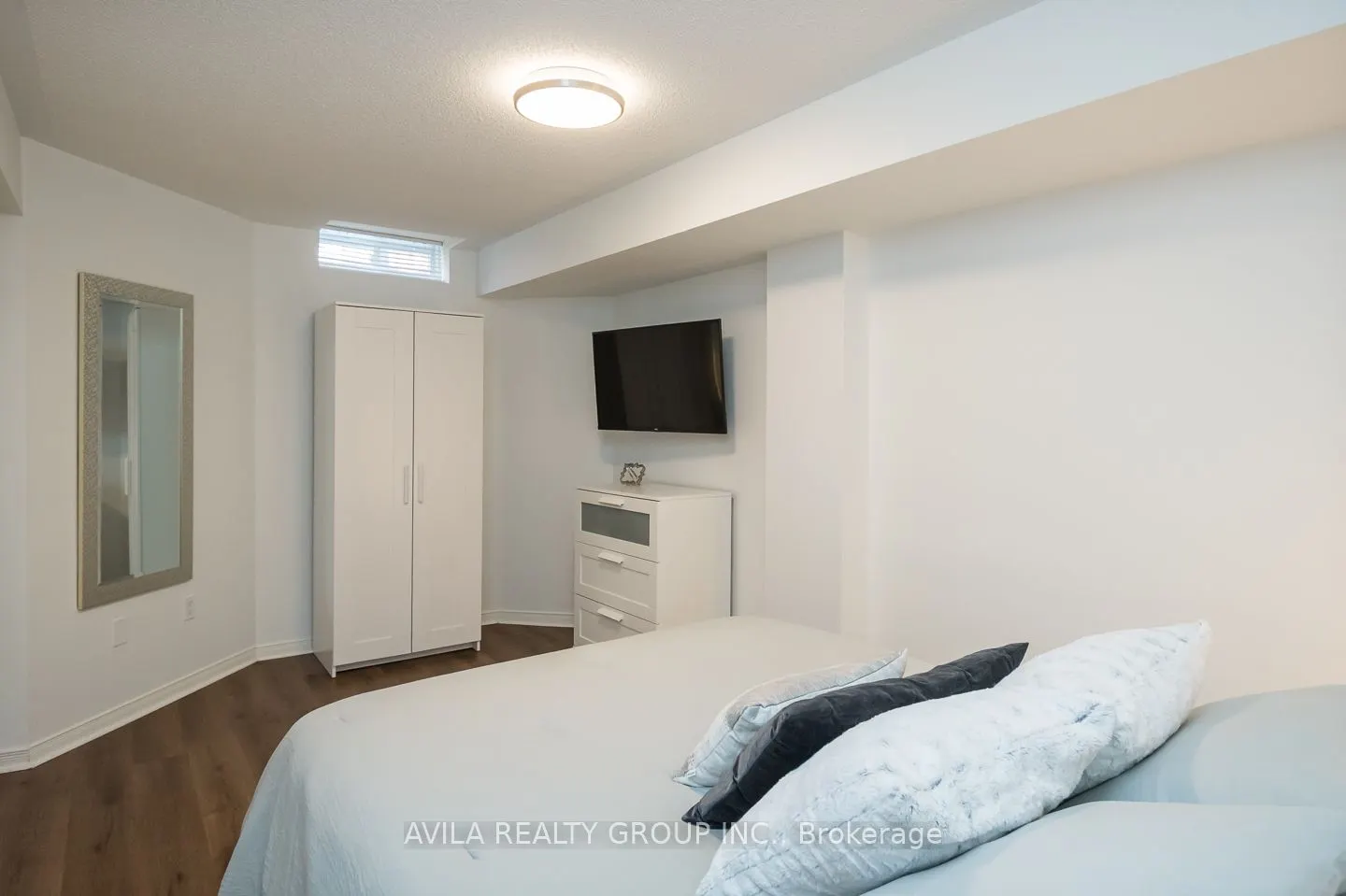 319 Bessborough Drive
