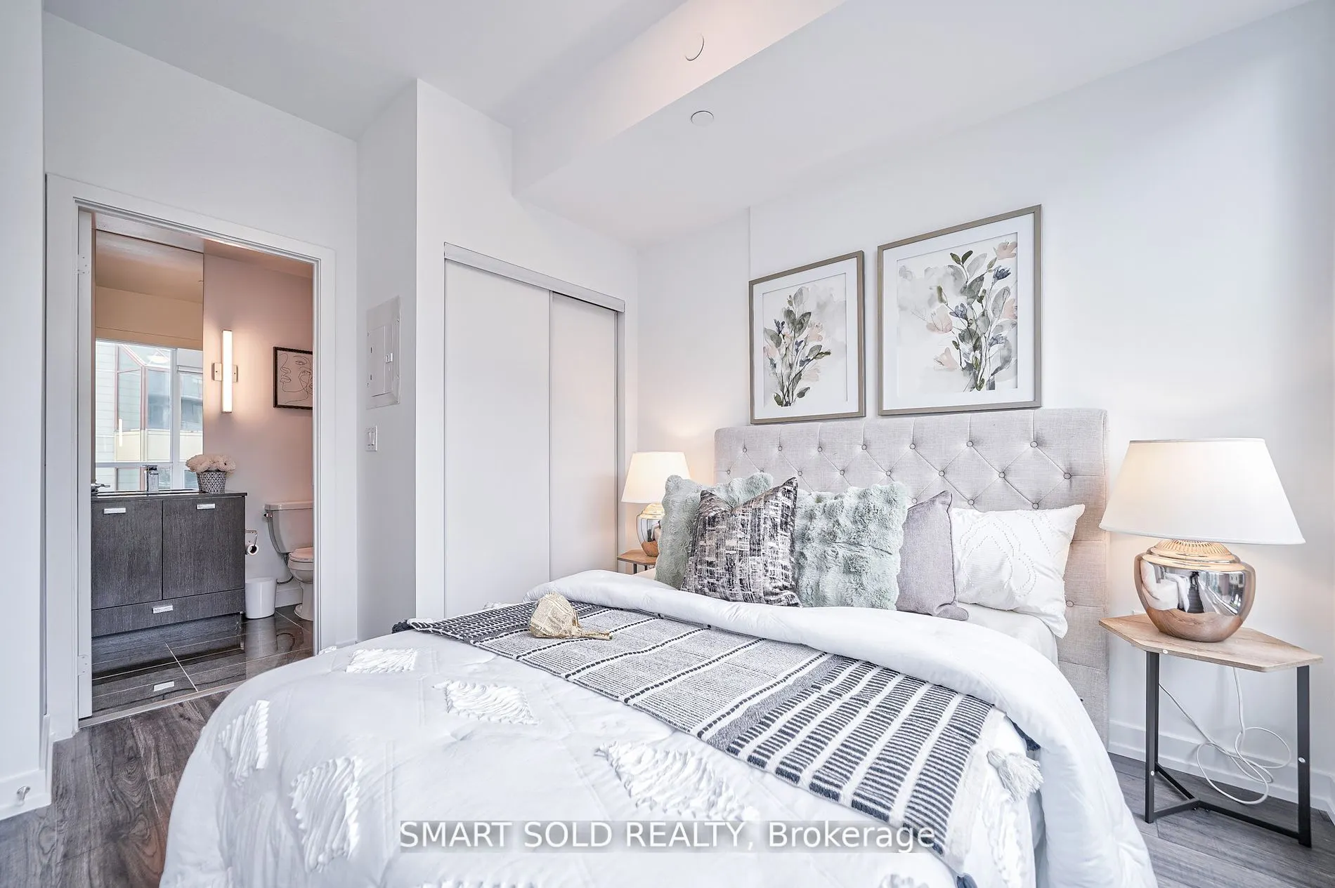 10 De Boers Drive, #302