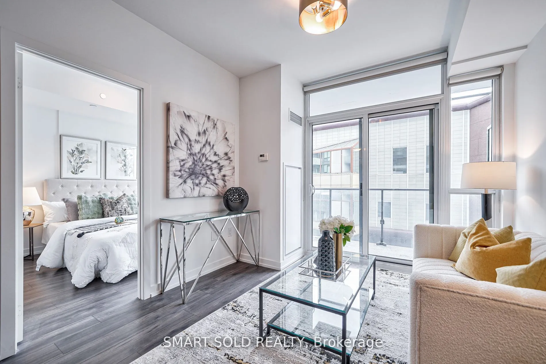 10 De Boers Drive, #302