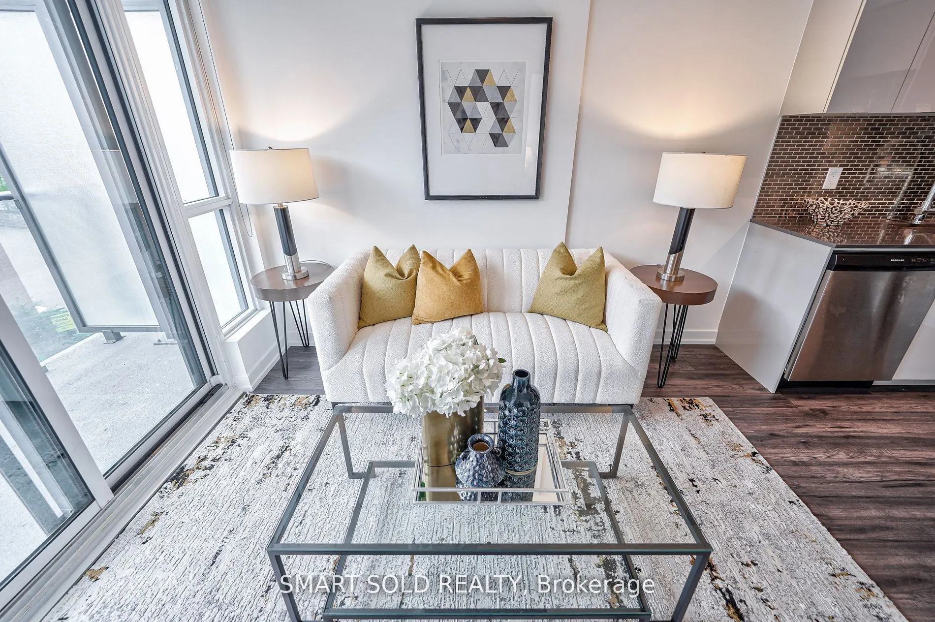 10 De Boers Drive, #302