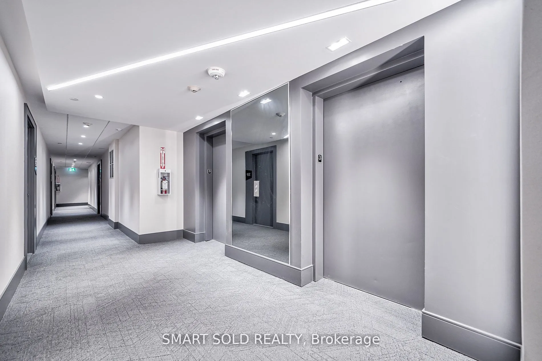 10 De Boers Drive, #302