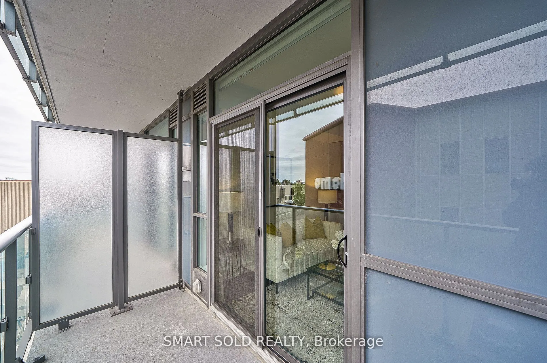 10 De Boers Drive, #302